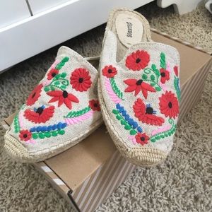 slip on espadrilles sandals